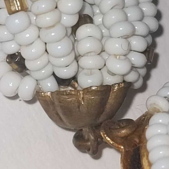 Vintage made in Italy white and gold tone beaded braided necklace - Picture 8 of 9